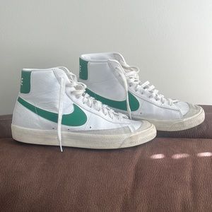 Nike Blazer Mid 77 Vintage Pine Green Men's Sz 10.5  good condition normal wear
